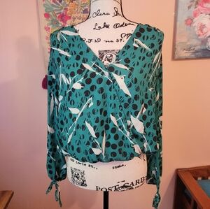Collective Concepts Green Polka Dot Faux Wrap Blouse, Tie Sleeves, EUC, Small